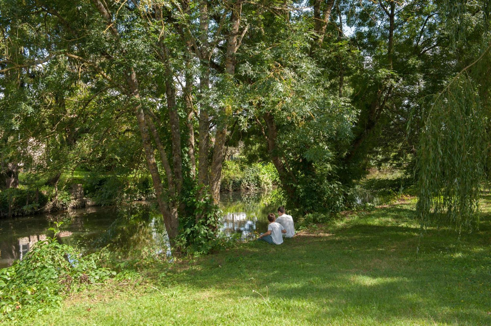 Le Jardin De La Reyssouze Bed & Breakfast Gorrevod Exterior foto